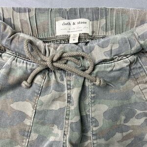 Cloth & Stone Camo Drawstring Pants | XS | Anthropologie
